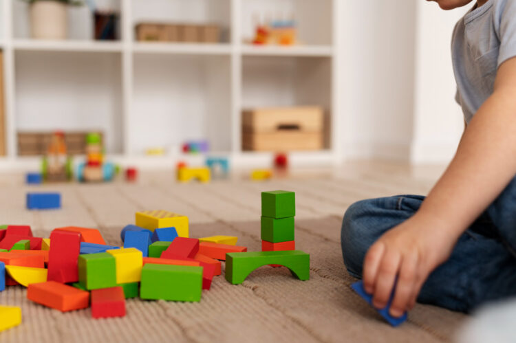 Alat Montessori untuk Anak