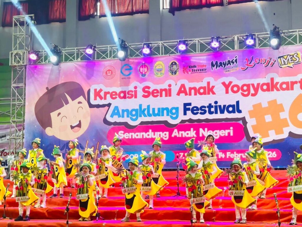Harmoni Prestasi Angklung TK Alifa Muslim Montessori