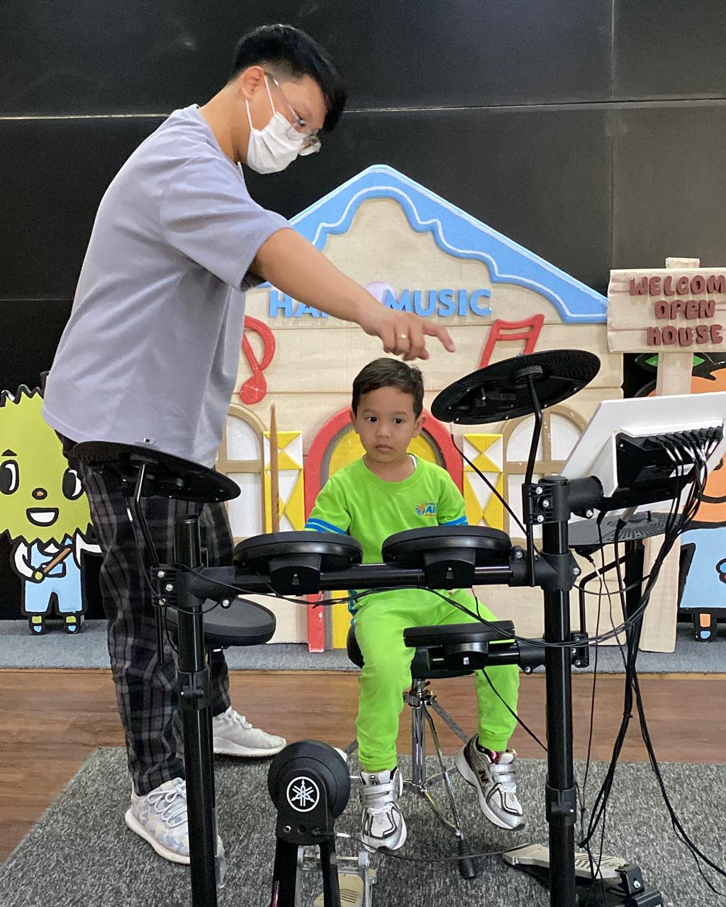 Cara Sekolah Montessori Mengajak Anak Mempelajari Musik